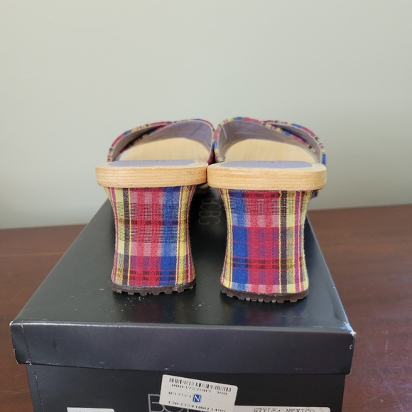 NWT BCBG Maxazria randbow snake skin wedge sandal heel with box size 8 - Picture 5 of 9